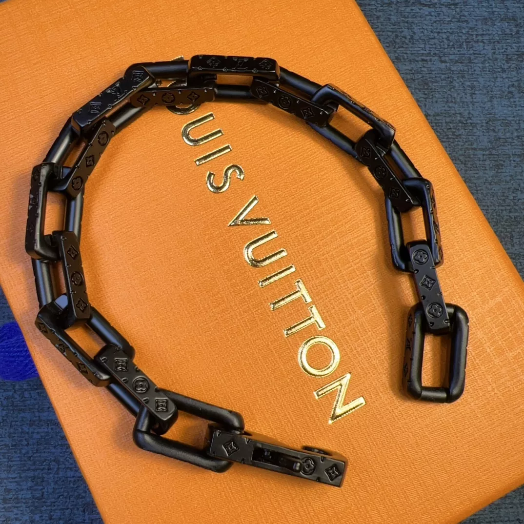 louis vuitton lv bracelets s_1270b0b4